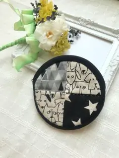 No.S9 犬 パッチワーク 手縫い コインケース 限定1作品❁¨̮﻿