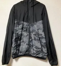 H＆M 迷彩 フルジップ フード付き　ナイロンジャケットのサムネイル