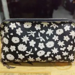 COACH　花柄ポーチ