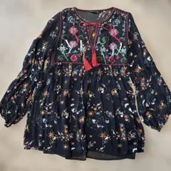 ZARA WOMAN 刺繍入りブラックチュニック Mのサムネイル