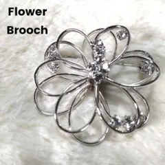 花型ブローチ シルバーメタル クリスタル
