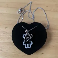 クマ型リボン付きネックレス