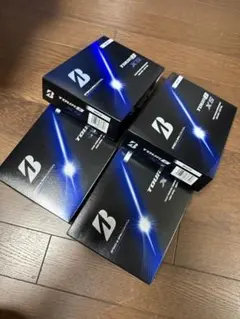 BRIDGESTONE TOUR B XS ゴルフボール ホワイト 4ダースのサムネイル