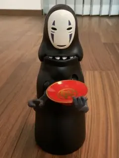 カオナシ フィギュア 皿付き
