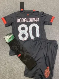 130サイズ》 ロナウジーニョ ミラン 復刻版 サッカー ユニフォーム