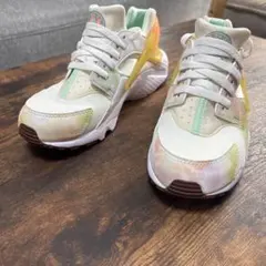 NIKE AIR HUARACHE 値下げしました　早い者勝ち