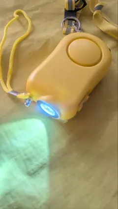 防犯ブザー LEDライト付き イエロー