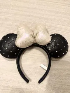 ディズニー カチューシャ レザー キルティング スパンコール 黒 白 ミニー