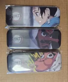 鬼滅の刃　ダイニング　お楽しみくじ　レンチキュラー缶バッジ　炭治郎　鱗滝　鋼鐵塚