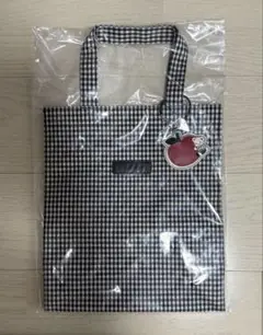 【完売品】familiar★縦型チェックトートバッグ♡BK★りんごチャーム付 完売品】familiar☆縦型チェックトートバッグ♡BK☆りんご