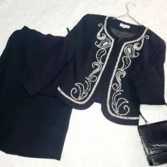 東京ソワール RIFANNE 黒 ビーズ刺繍 ノーカラースーツ L フォーマル