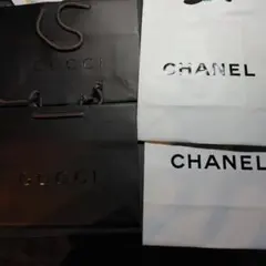 GUCCI CHANEL ロゴ入り紙バッグセット