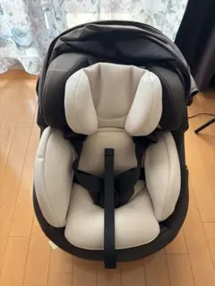 コンビ チャイルドシート　THE S ISOFIX エッグショック ZC-690