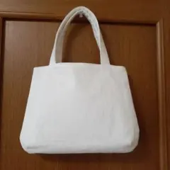 ちょっとそこまでのお出かけに‼️ホワイトトートバッグ B反使用