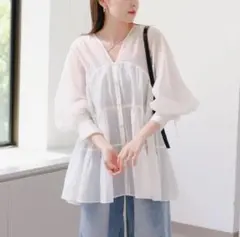 【新品未使用】Kastaneカスタネ♫シアーティアードチュニック/カーディガンのサムネイル