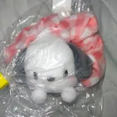 ポチャッコ　ぴょこきゅんギンガムシュシュ　レッド