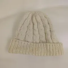 ☆クリーム色 ケーブル編み ニット帽