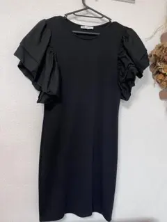 ZARA パフスリーブワンピース　ミニワンピース