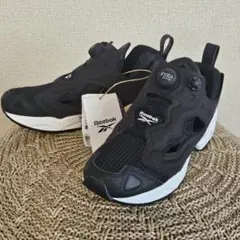 【新品タグ付】Reebok インスタポンプフューリー 黒白