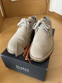 クラークス デザートカーン　ベージュ　サイズ8