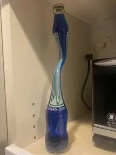 青い波状ガラスボトル 置物
