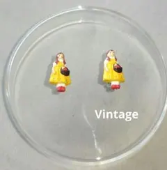 【ヴィンテージ】レトロ　イヤリング　人形　女の子　ハンドメイド　一点物のサムネイル
