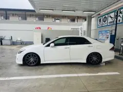 ホワイトセダン 19インチホイールのサムネイル