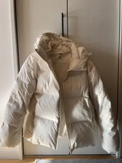 ユニクロ ダウンジャケット フード付き ベージュ Sサイズ