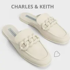 最終価格❣️CHARLES & KEITH❣️フラットサンダル オフホワイトのサムネイル