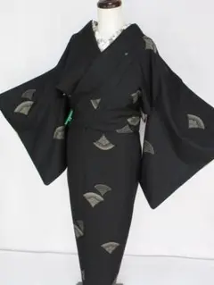 正絹本場泥大島　9マルキ　⑨ (訪問着、留袖、袋帯なども出品) 超美】本場泥大島紬9マルキ 袷 芝草 紫花織出し 縦ライン 焦げ茶