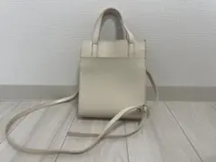 【GU】ライトバーティカルショルダーバッグのサムネイル