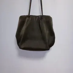 grove プリーツ ショルダーバッグ ブラック