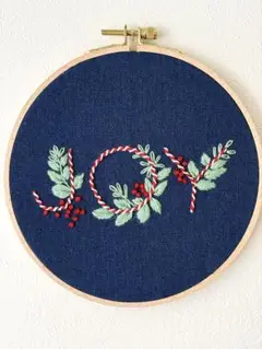 フランス刺繍　完成品　17cm 木枠（真鍮金具）付き #16