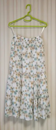 ユニクロ　PAUL&JOEコラボ　花柄シフォンフレアロングスカート