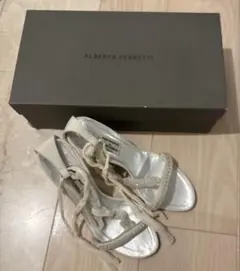 PHILOSOPHY di ALBERTA FERRETTI 36パーティのサムネイル