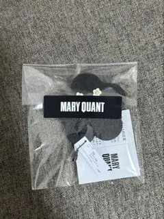 MARY QUANT フラワーピアス（ホワイト・ゴールド）