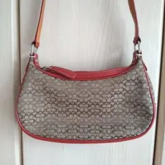 COACH　ベージュと赤のショルダーバッグ