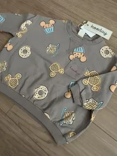 新品未使用タグ付き　hooday ミッキー　スイーツ柄　トレーナー　90サイズ