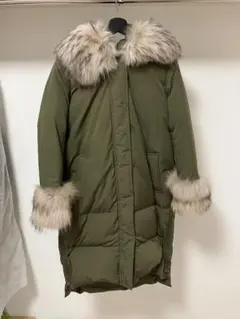 美品☆グレースコンチネンタル☆ダウンコートカーキ色のサムネイル