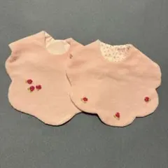 高級パイル地使用　ピンクの花刺繍が可愛いもくもくスタイ2枚セット