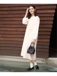 【新品同様】a.v.v洗えるジャンパースカート ベージュ Mサイズ