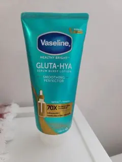 Vaseline GLUTA-HYA ボディローション 290mlのサムネイル