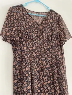 お値下げ　ナチュラルビューティーベーシック　花柄ワンピース