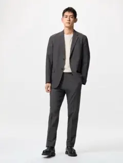 ユニクロ　感動パンツ　ダークグレー