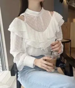 【新品未使用】肌見せカッティングシアーフリルブラウス ホワイト ナイスクラップ