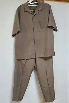 【新品】と【美品】GU ブラウン セットアップ