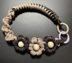 フラワーモチーフ パラコード ハンドストラップ