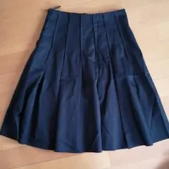 UNTITLED　プリーツスカート　黒 上品丈