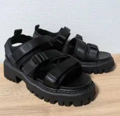 美品⭐️ing スポーツサンダル⭐️23.5⭐️ブラックのサムネイル