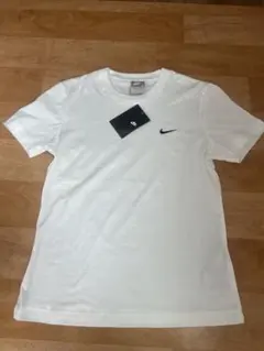未使用　タグ付き　Nike ホワイト 半袖Tシャツ S